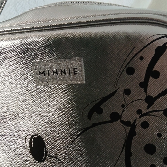 Danielle Nicole Silver Minnie Mouse Crossbody Bag - Picture 6 of 9